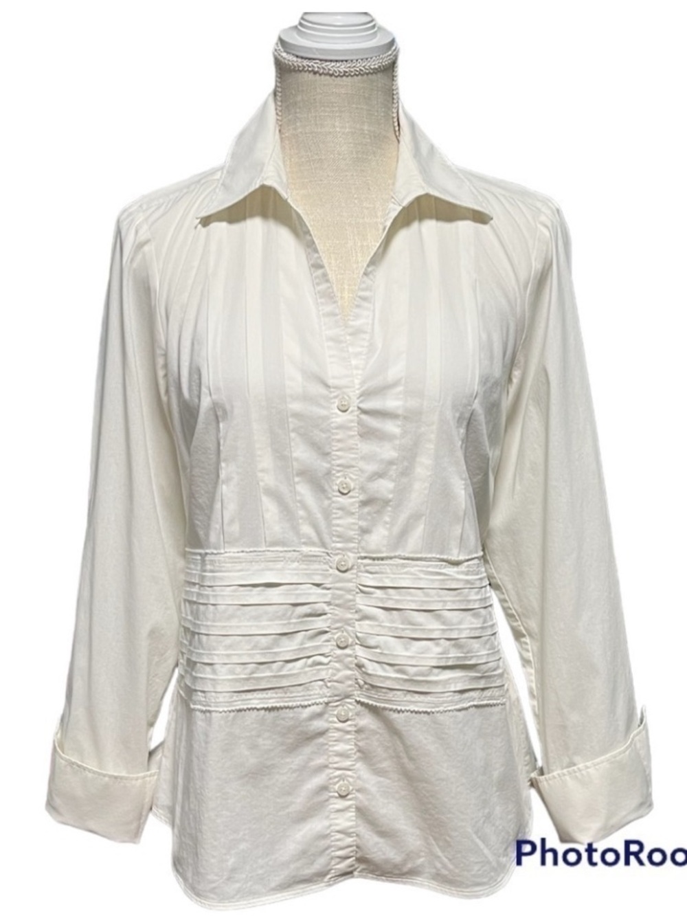 Paperwhite Feminine
Ecru button front cuffed sleeves classic tuxedo blouse
